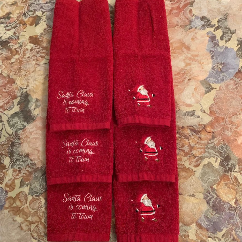 Christmas washcloths or fingertip towels